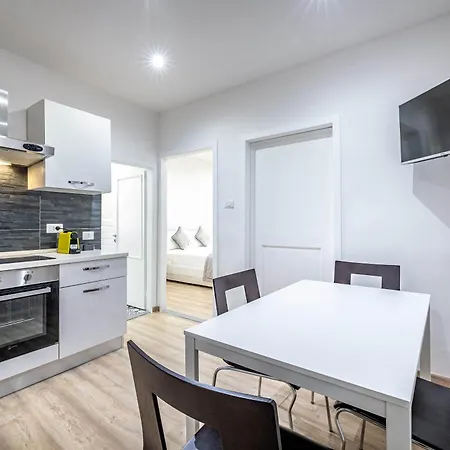 Apartamento Yid Lovely Sangallo Apt